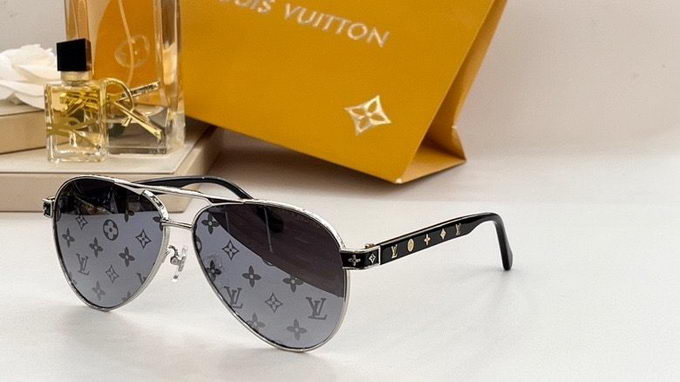 Louis Vuitton Sunglasses ID:20230516-166